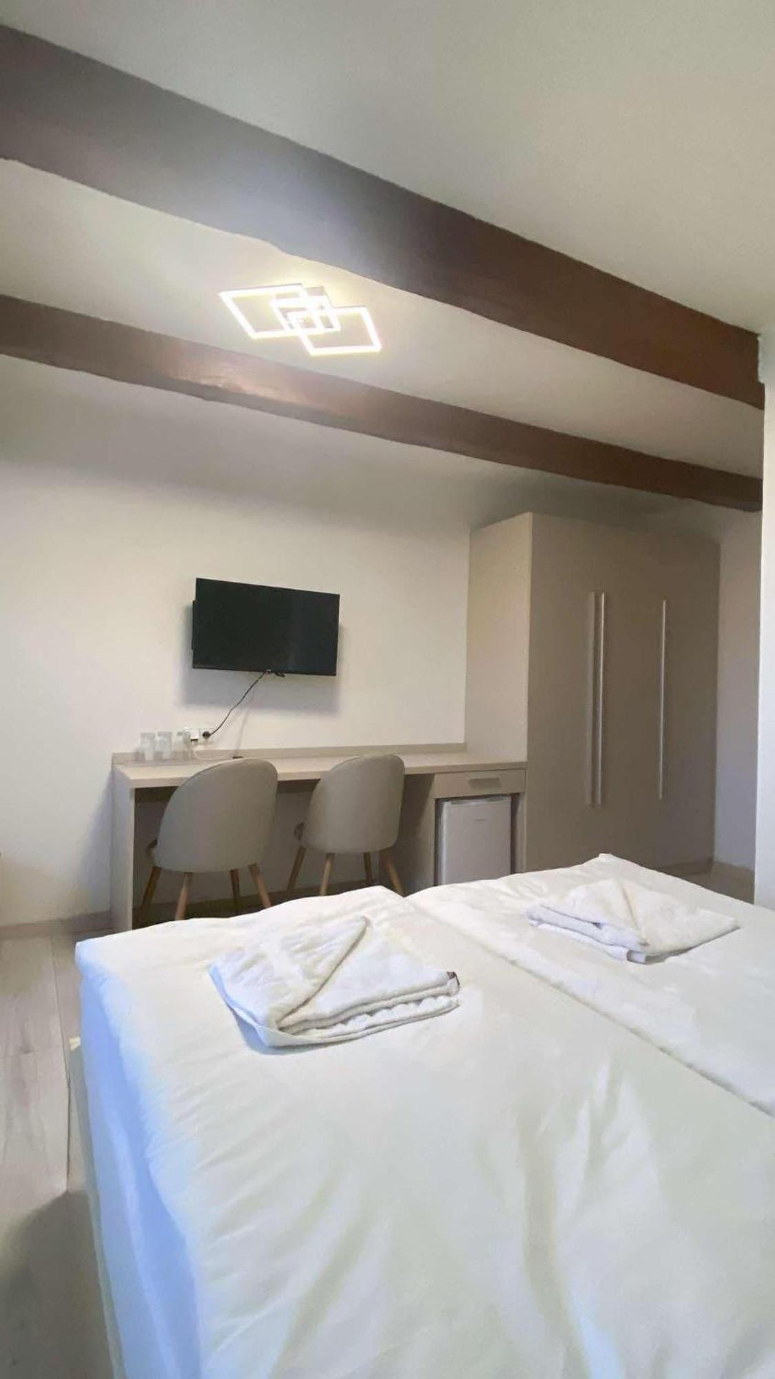 Hotel U Radnice As As Bagian luar foto